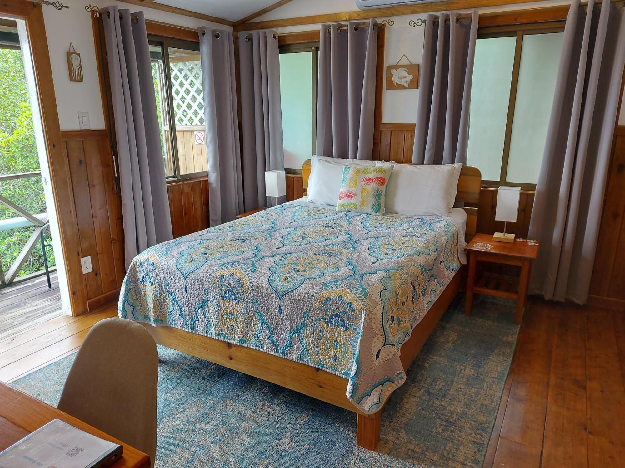 The Sunsetter Bed & Breakfast Bocas Town Bagian luar foto